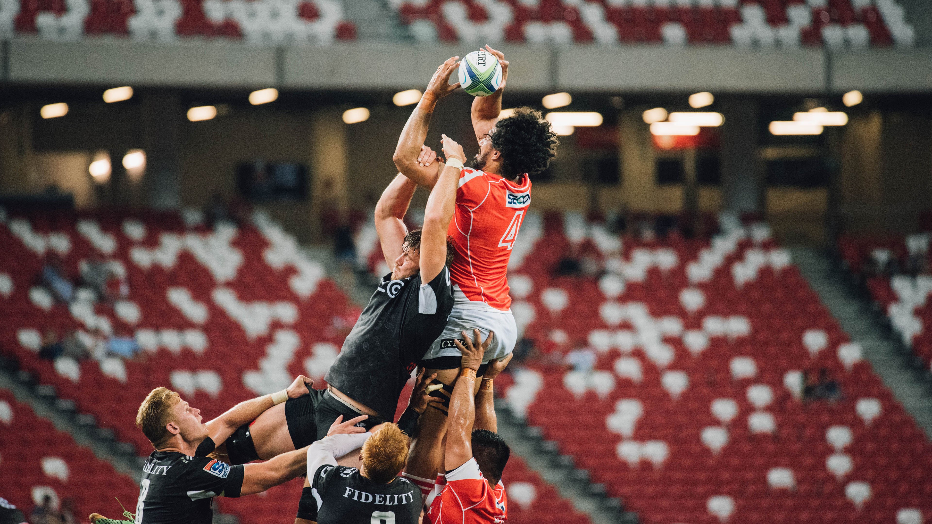 “法甲焦点战役：抢分大战激烈，悬念不断”，法甲首战